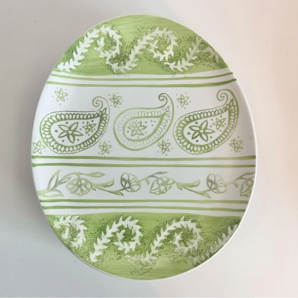 Pottery Barn Ceramic Colorful Easter Egg Shape Plate Set Pastel Yellow Pink Blue